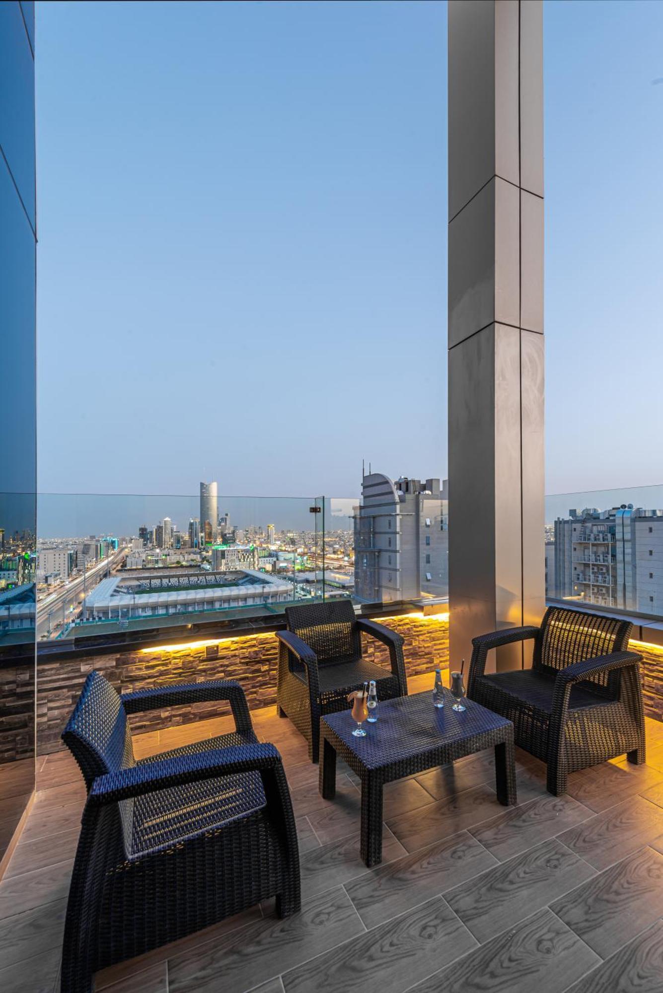 Crowne Rose Alsahafa Hotel Riyadh